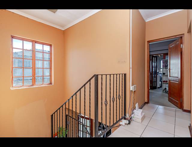 4 BEDROOM HOUSE FOR SALE IN SUMMERSET